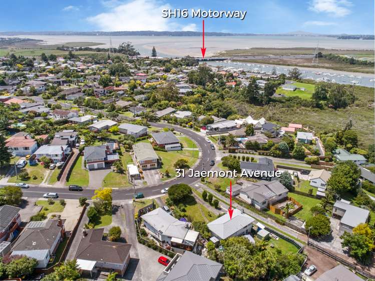 31 Jaemont Avenue Te Atatu South_11