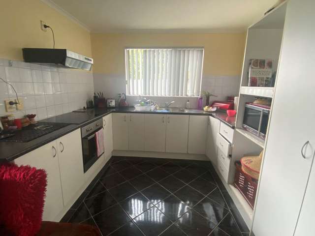 336 Te Atatu Road Te Atatu South_3