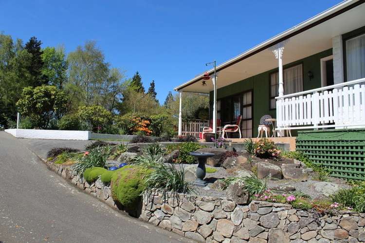 221 Middle Road Allenton_14