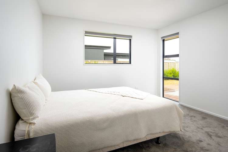 11 Caproni Road Burleigh_20