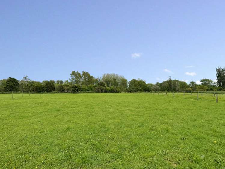 27 Riverside Drive Ohau_1