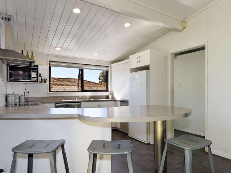 15 Bodi Place Te Atatu South_7