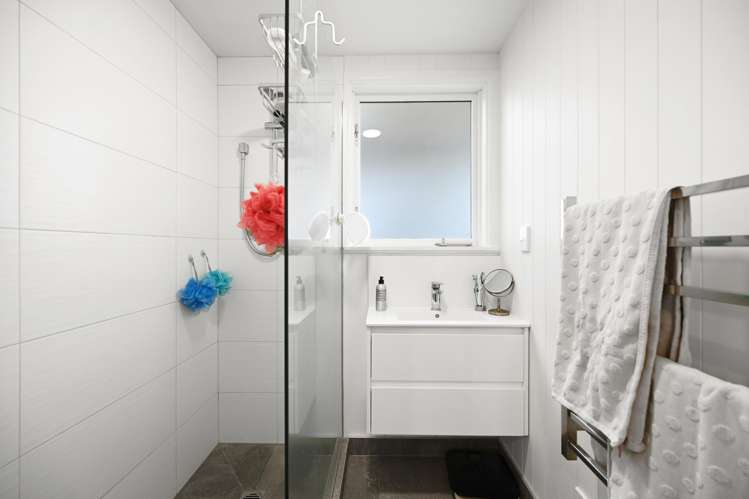 10 Robertson Place Rukuhia_11