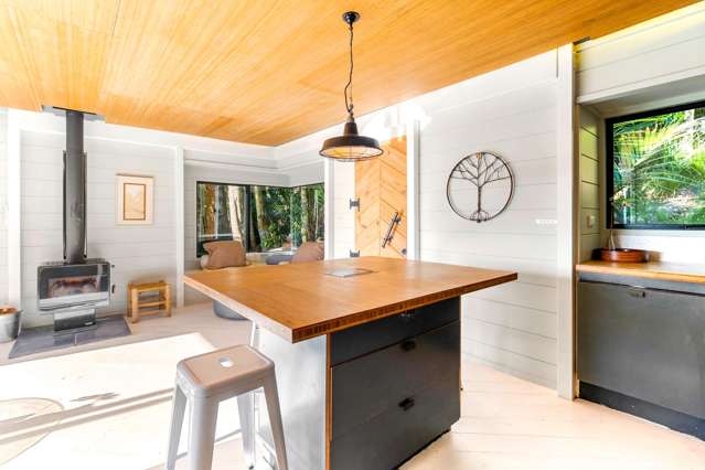 71 Trig Hill Road Onetangi_3