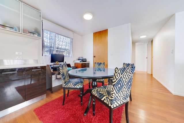 1b Bamboo Grove Kelston_4