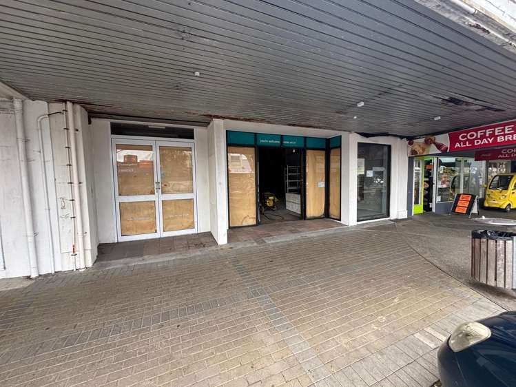 186 Oxford Street Levin_1