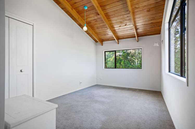 173 Puke Road Kumeu_31