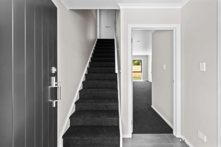 2/1 Garthwood Road Hillcrest_17