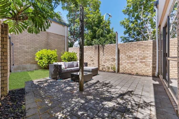 12/1 Melview Place New Lynn_16