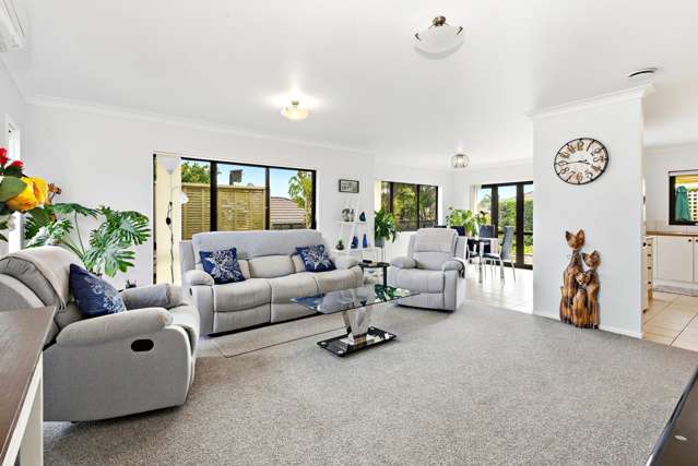 11 Maurton Place Onerahi_2