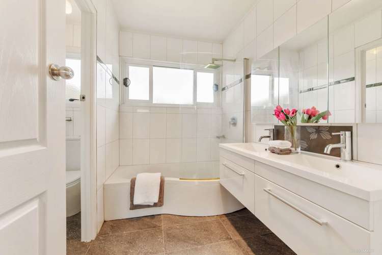 11 Downsview Road Pakuranga Heights_13