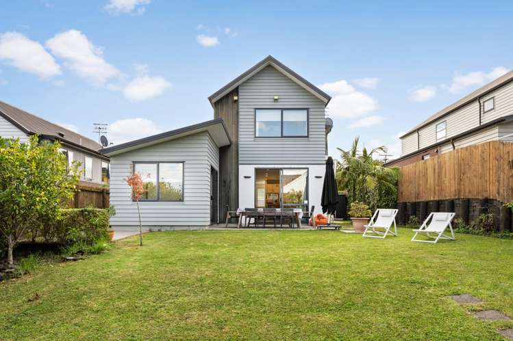 11B Castledine Crescent_0