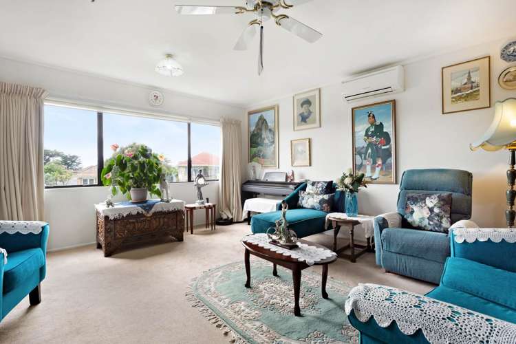 2/2 Aorangi Place Birkenhead_4