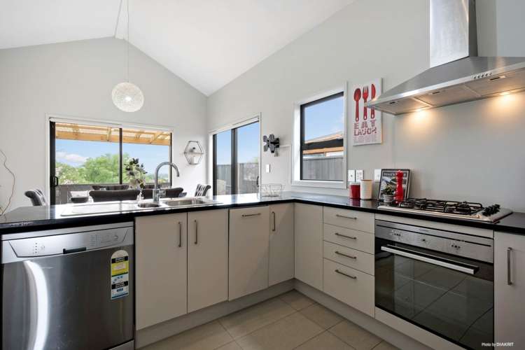 23 Hirimate Place Flat Bush_8