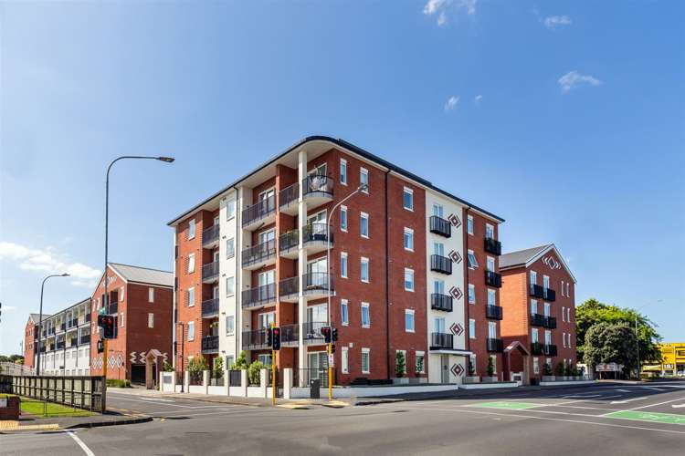 217/1a Soljak Place Mount Albert_21