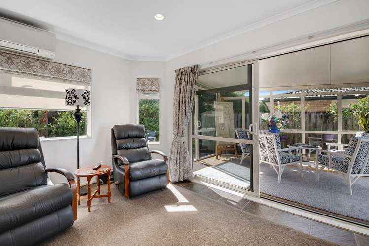 18 Chesterfield Way Orewa_10