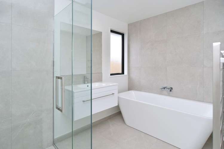 21 Malaga Crescent Harewood_20