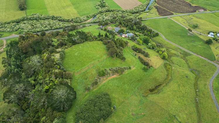 37 Kapowai Road Coroglen_46