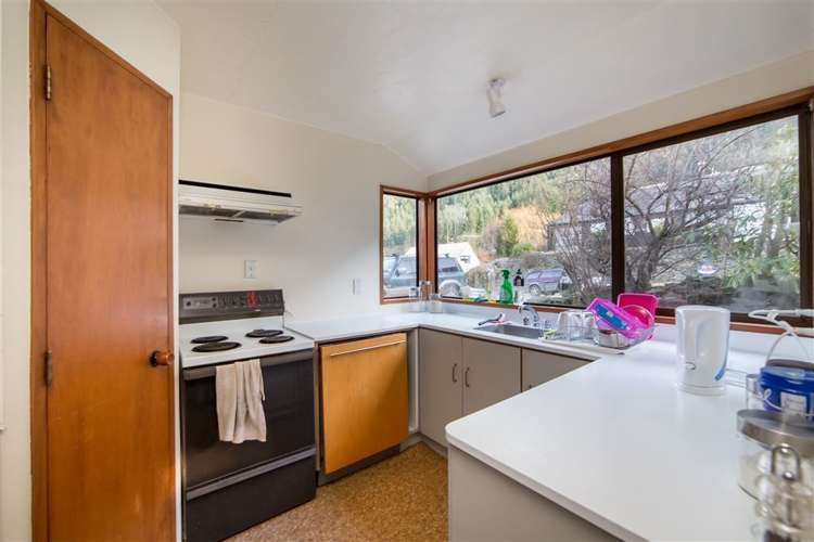 25b Williams Street Fernhill/Sunshine Bay_7