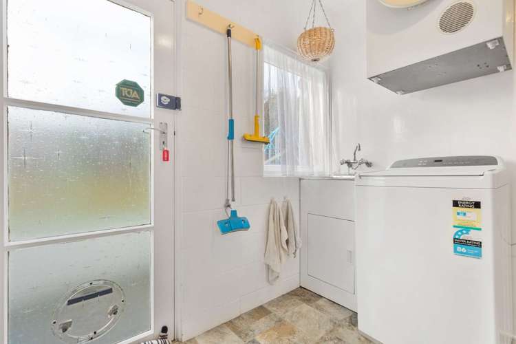 79 Pandora Avenue Westbrook_13