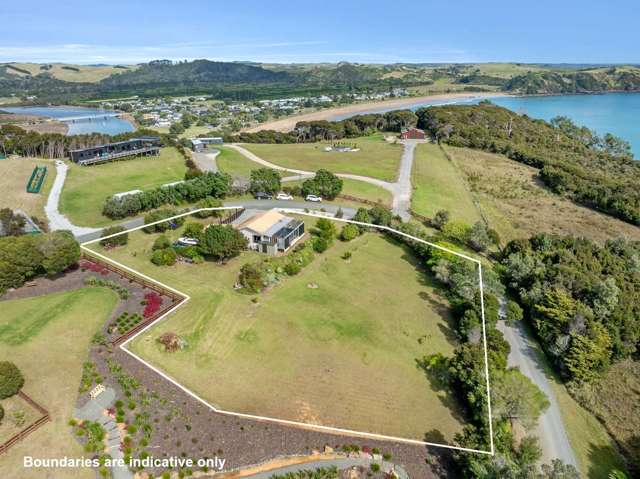 Live the Coastal Dream in Cable Bay!
