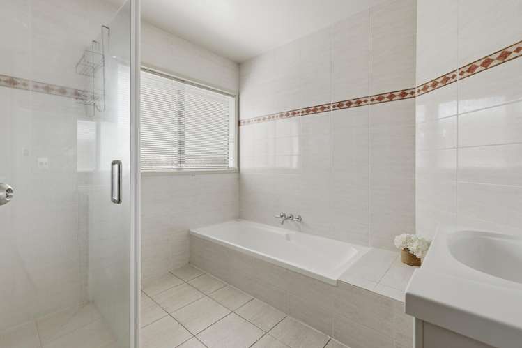 8 Lorrigan Way Welcome Bay_26