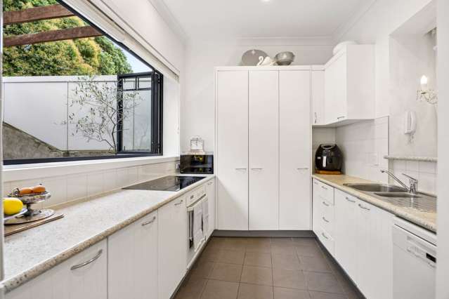 AA/8 Farnham Street Parnell_4