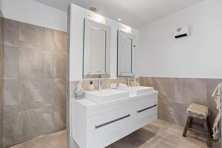 16 Harbour View Heights Picton_20