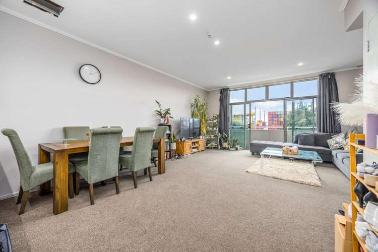 4a/8 Quay Street Auckland Central_7