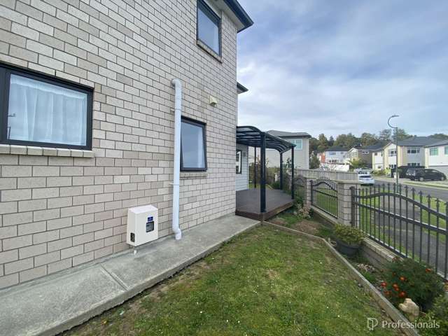 6 Barnesmore Road Flat Bush_2