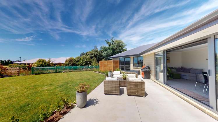 52 Geoff Geering Drive Netherby_13