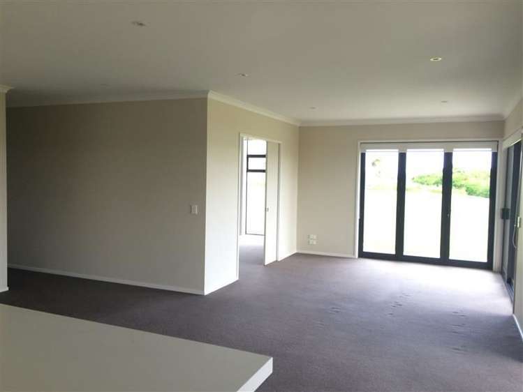 3 Milano Boulevard Karaka_9