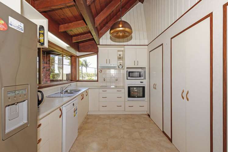 21 Wairata Place Te Atatu South_5