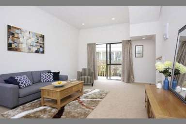 10/2 Swan Hill Drive_1