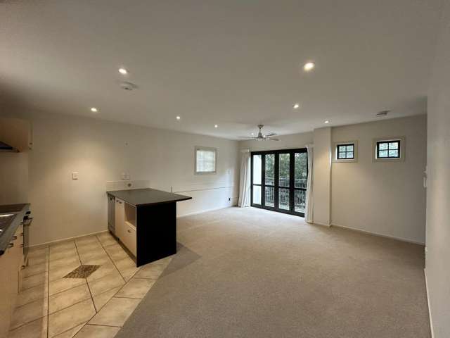 17/346 Oceanbeach Road Mount Maunganui_1