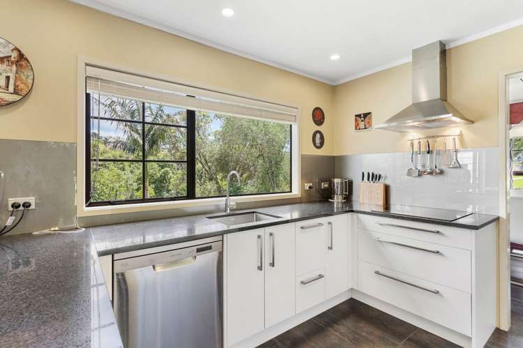 2/11 Landsberg Way Windsor Park_7