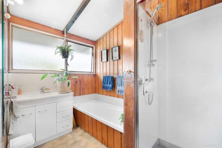 31 Huruhuru Road Massey_7