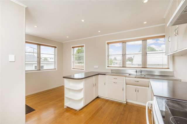 1/19 Bunnythorpe Road Papakura_4