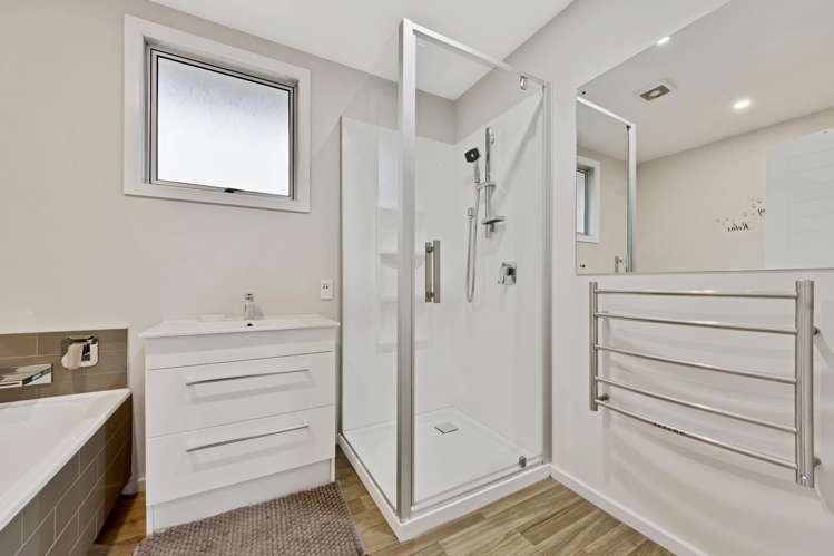 2/122 Cavendish Road Casebrook_12