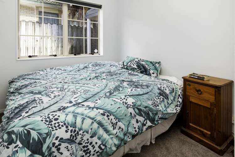 26 Bernie Edwards Place Botany Downs_15