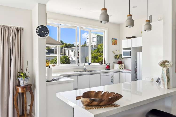 60 The Parade Paekakariki_2