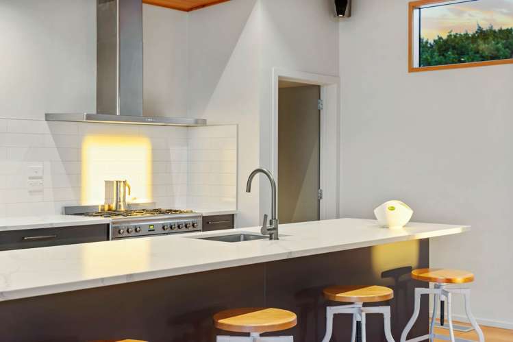 168 Portsmouth Road Bombay_4