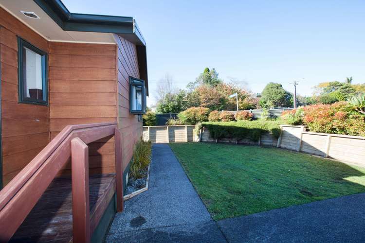 2 Estate Grove Inglewood_19