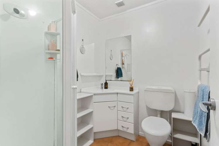 15/18 Airborne Road Rosedale_22