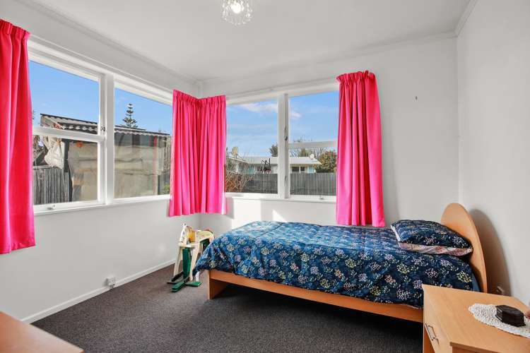 12 Colstone Street Glenview_13