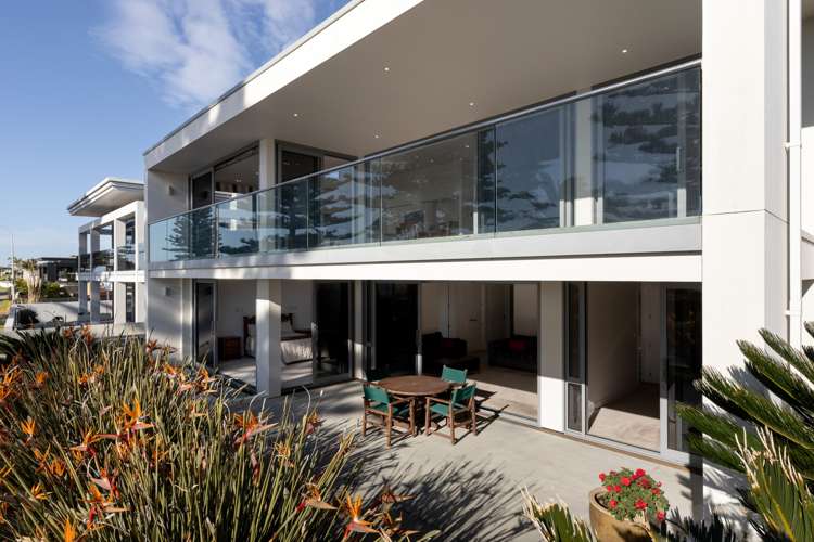 81 Marine Parade Mount Maunganui_35