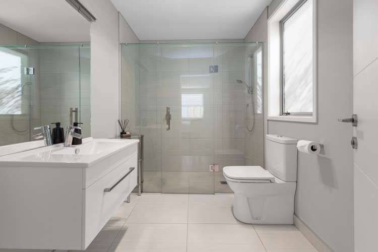 1 Ellesmere Close Pyes Pa_16