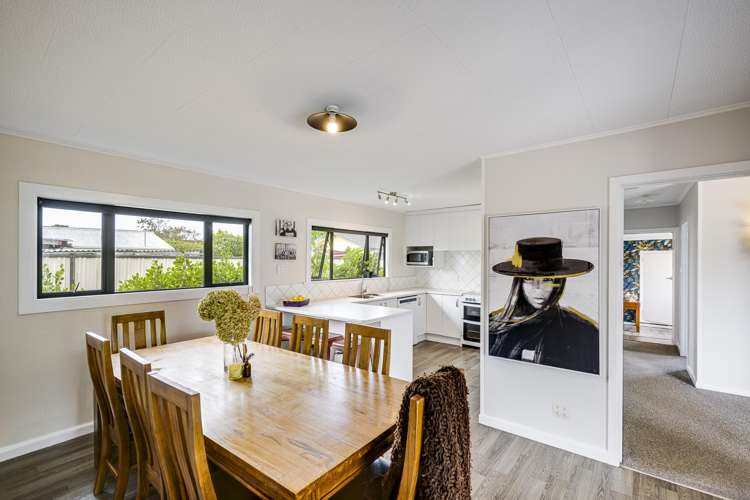 13 Howard Road Taradale_11