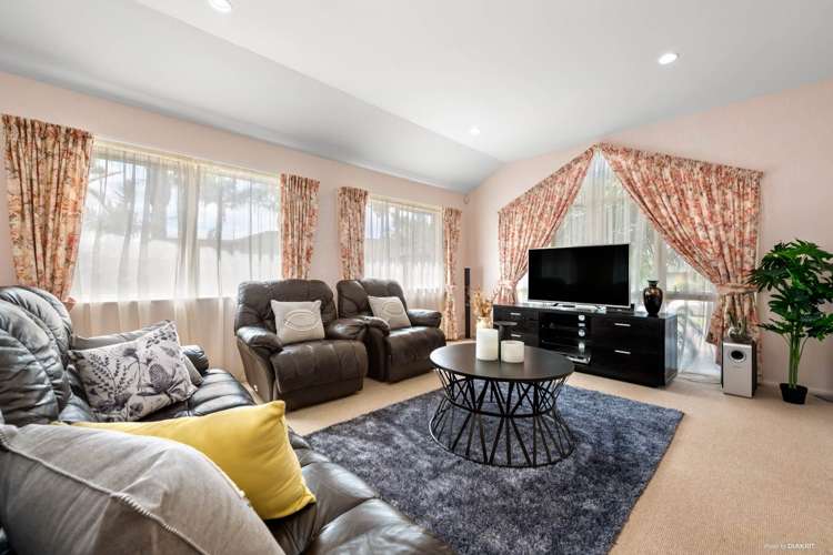 13 Tir Conaill Avenue Flat Bush_1