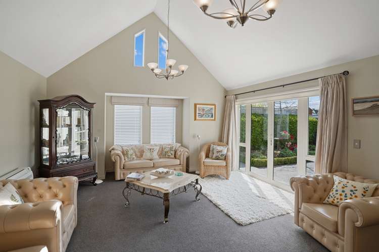 4 Barnsley Crescent West Melton_16